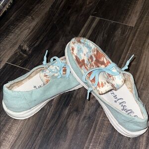 Casual Canvas Slip-On Shoes in Blue and Multicolor